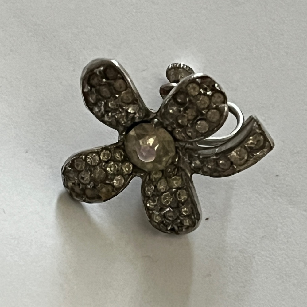 Silver Tone Crystal Flower Clip-On Earring - Clear Crystal Single